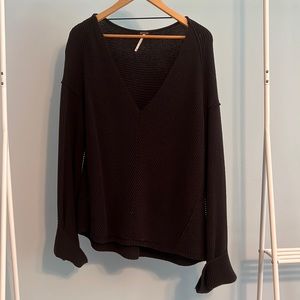 Free People black sweater v neck xs